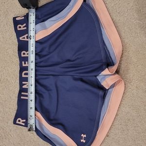 Under Armour sz MD shorts GUC